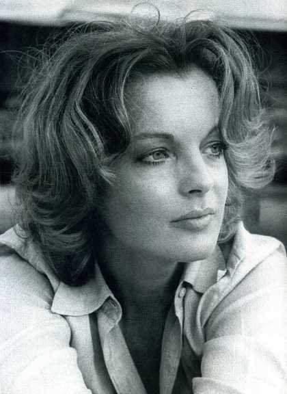 http://www.rom1.fr/chris_blog/wp-content/uploads/2011/10/romy_schneider2.jpg