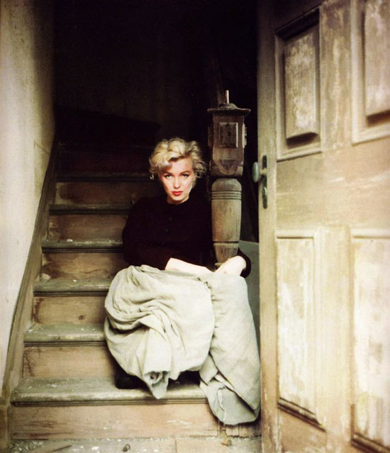 http://www.rom1.fr/chris_blog/wp-content/uploads/2012/01/marilyn_monroe_milton_greene_3.jpg